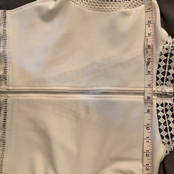 CHELSEA White Top - Picture 6 of 10